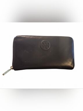 Tory Burch Black Leather Zip Wallet